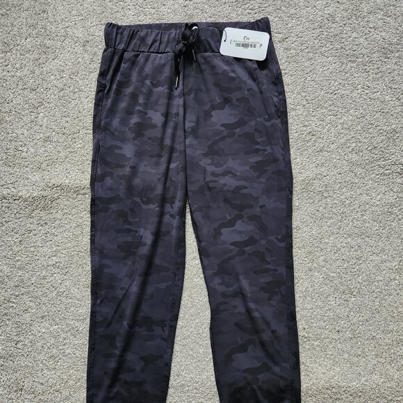 Zyia Slate Camo Strong Joggers - Picture 1 of 2